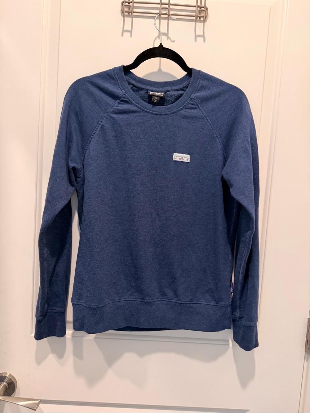 Patagonia Women's Pastel
P-6 Label Ahnya Crew
Sweatshirt Size M